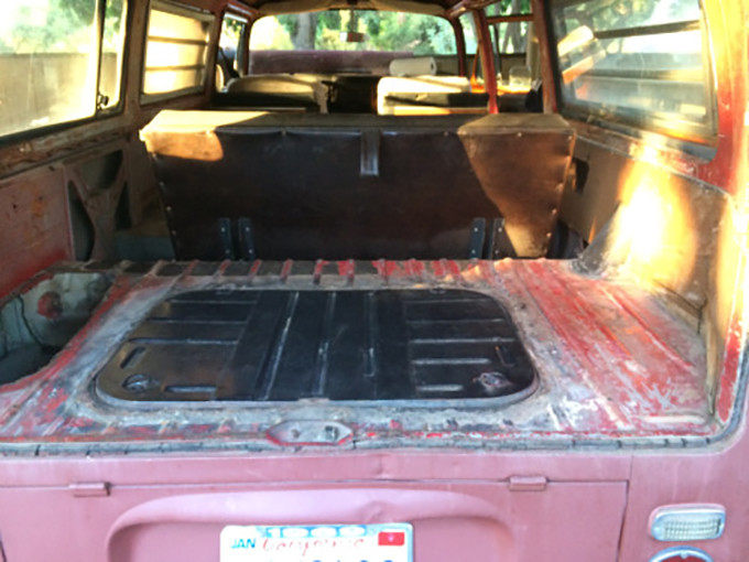 «Я работаю в дорогом офисном центре и живу в трейлере» «Я работаю в дорогом офисном центре и живу в трейлере»