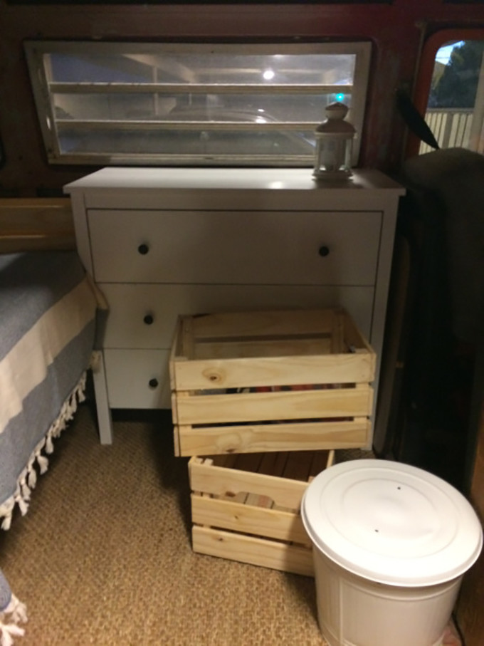 «Я работаю в дорогом офисном центре и живу в трейлере» «Я работаю в дорогом офисном центре и живу в трейлере»