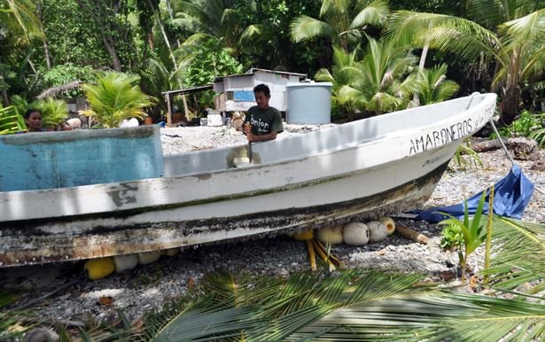 «Я был так голоден, что ел свои ногти» или 438 дней одиночества в открытом океане. «Я был так голоден, что ел свои ногти» или 438 дней одиночества в открытом океане.