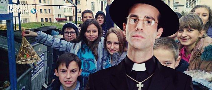 День рождения Нестора Махно в Гуляй-Поле превратили в театр абсурда — с ряжеными казаками, вышиванками и «воинами АТО» День рождения Нестора Махно в Гуляй-Поле превратили в театр абсурда — с ряжеными казаками, вышиванками и «воинами АТО»