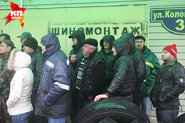 Дальнобойщики по всей России протестуют против платы за проезд по федеральным трассам Дальнобойщики по всей России протестуют против платы за проезд по федеральным трассам