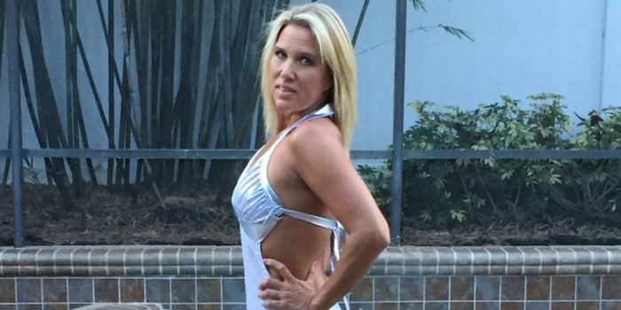 Их нравы. На День ветеранов порноактриса подарила всем оральный секс Их нравы. На День ветеранов порноактриса подарила всем оральный секс