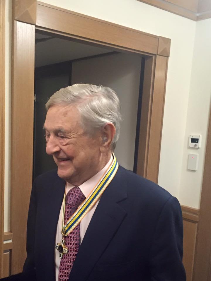 Поддатый Порошенко уверено говорит о безвизовом режиме Поддатый Порошенко уверено говорит о безвизовом режиме