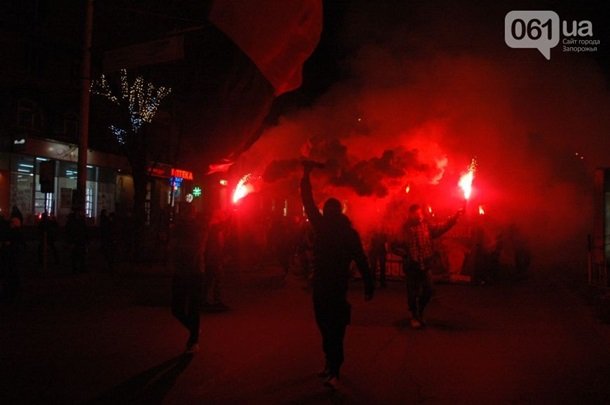 В Запорожье прошло фекальное шествие В Запорожье прошло фекальное шествие