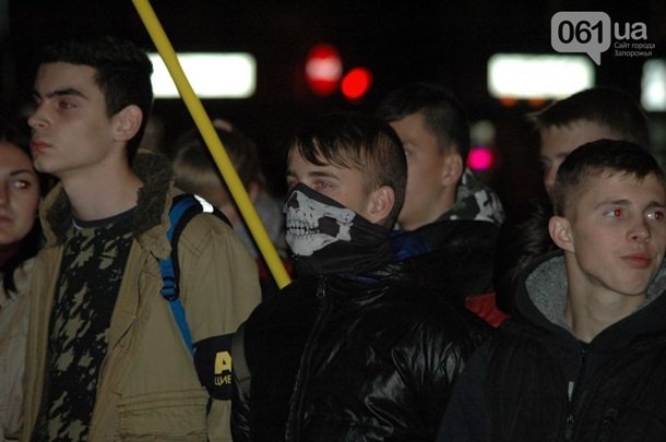 В Запорожье прошло фекальное шествие В Запорожье прошло фекальное шествие