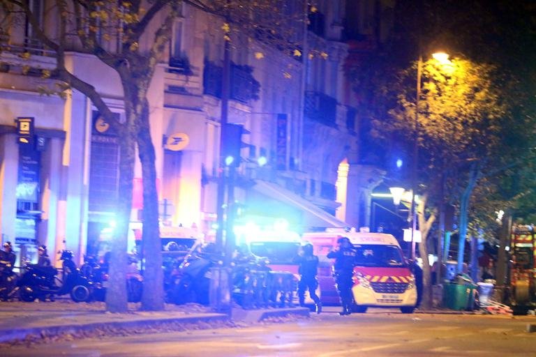 Штурм в Париже: правильно ли действовал спецназ? Штурм в Париже: правильно ли действовал спецназ?