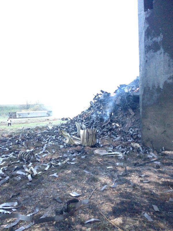 На востоке Франции с рельсов сошел скоростной поезд и рухнул в реку