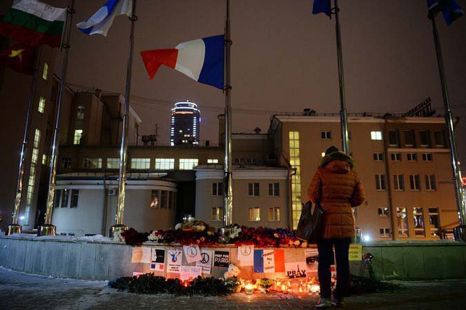 Названы имена участников терактов в Париже Названы имена участников терактов в Париже