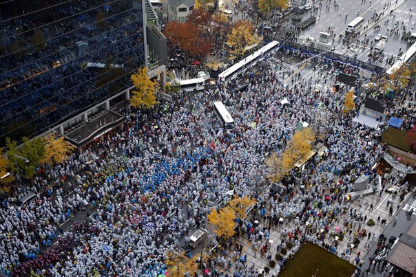 Южная Корея: мощный антиправительственный протест в Сеуле