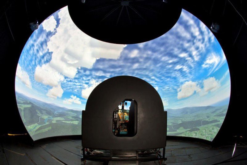 Тренажер фронтового бомбардировщика Су-34 Тренажер фронтового бомбардировщика Су-34