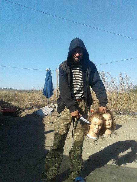 Трое разведчиков ВСУ попали в плен "во время выполнения боевого задания" Трое разведчиков ВСУ попали в плен "во время выполнения боевого задания"