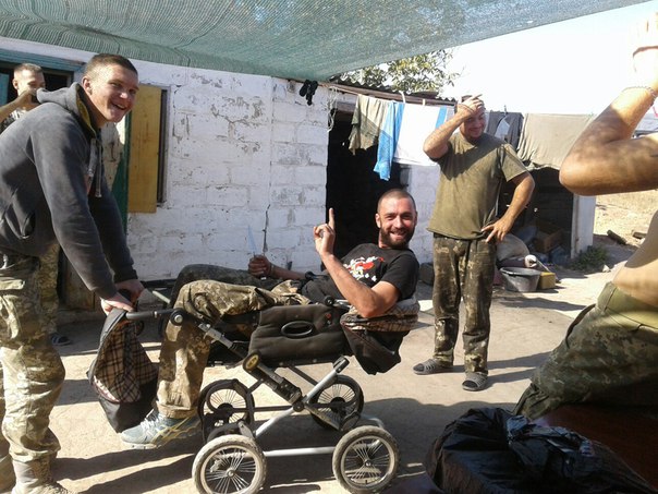 Трое разведчиков ВСУ попали в плен "во время выполнения боевого задания" Трое разведчиков ВСУ попали в плен "во время выполнения боевого задания"