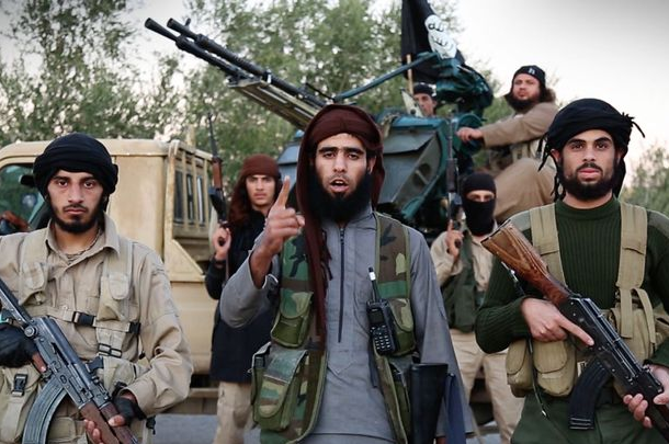 СМИ: боевики ИГ распространили видео с угрозой взорвать Белый дом США СМИ: боевики ИГ распространили видео с угрозой взорвать Белый дом США