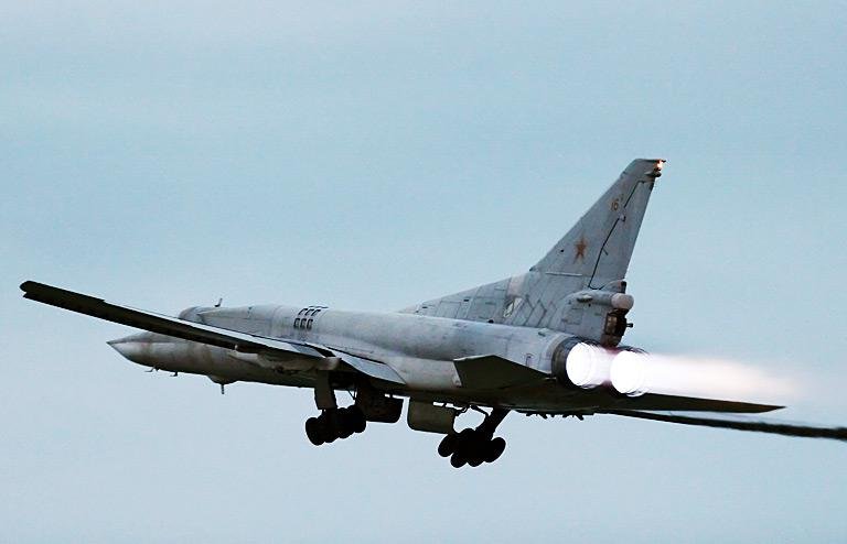 ИГИЛ карают стратегическим калибром ИГИЛ карают стратегическим калибром