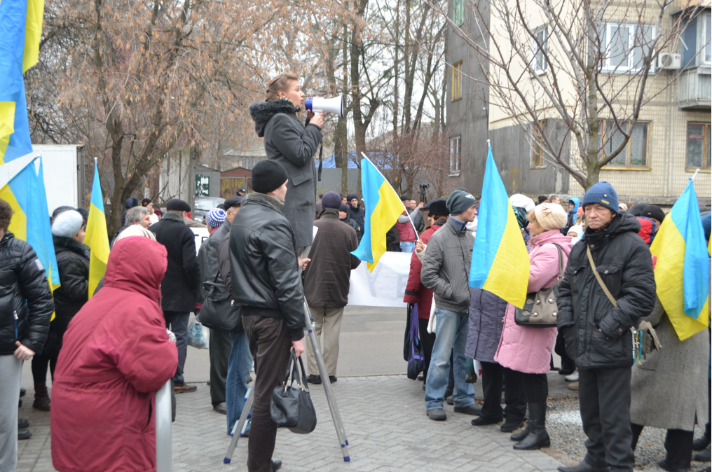 США – геть з України! - У посольства в Киеве прошел антиамериканский митинг США – геть з України! - У посольства в Киеве прошел антиамериканский митинг