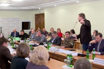 Удар в челюсть Порошенко: Парасюка не будут штрафовать и арестовывать  