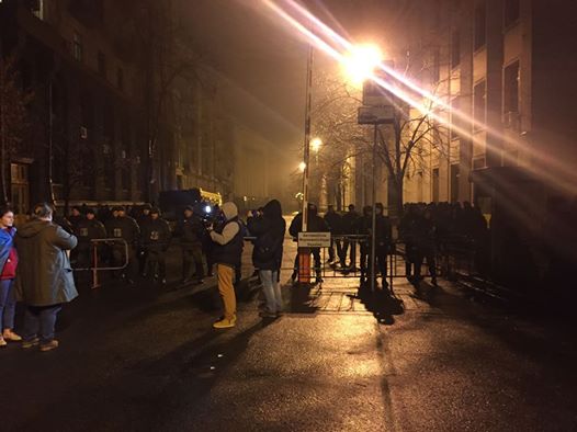 Меджлис собирает митинг у здания администрации Порошенко в Киеве