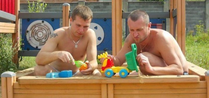 Дяди в коротких штанишках Дяди в коротких штанишках