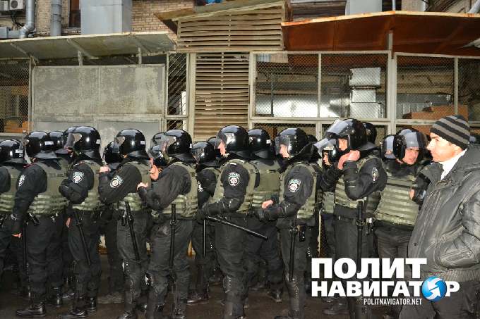 В Киеве штурмовали офис Ахметова В Киеве штурмовали офис Ахметова