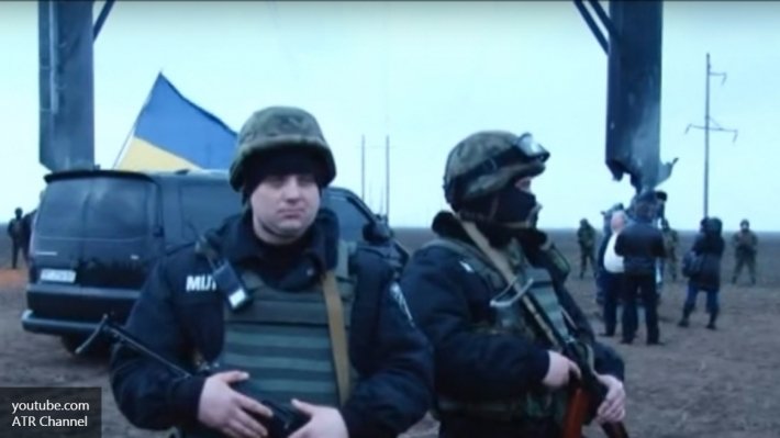 Националистические активисты не дают «Укрэнерго» восстановить ЛЭП Националистические активисты не дают «Укрэнерго» восстановить ЛЭП