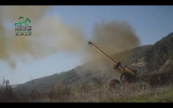 Боевики из террористической группировки «Ахрар Аш-Шам» сообщают о нанесении артиллерийского удара по российской авиабазе в Сирии Боевики из террористической группировки «Ахрар Аш-Шам» сообщают о нанесении артиллерийского удара по российской авиабазе в Сирии