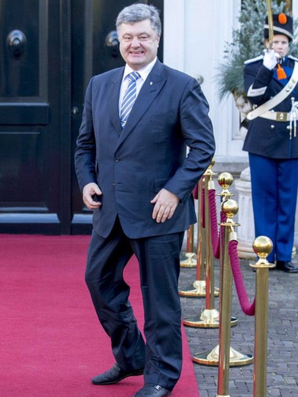 Марина Порошенко! Сделайте со своим мужем что-нибудь! Не позорьте страну Марина Порошенко! Сделайте со своим мужем что-нибудь! Не позорьте страну