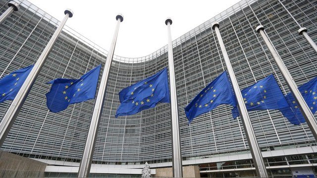 Французские СМИ: США наращивают торговый оборот с Москвой, пока Европа страдает от санкций 