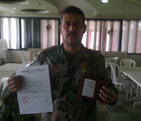 Сирийских спецназовцев, вытащивших штурмана Су-24 с территории боевиков, наградили медалями «За укрепление боевого содружества» Сирийских спецназовцев, вытащивших штурмана Су-24 с территории боевиков, наградили медалями «За укрепление боевого содружества»