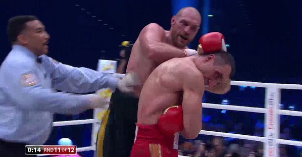 Тайсон Фьюри победил Владимира Кличко и отобрал у него титулы чемпиона мира Тайсон Фьюри победил Владимира Кличко и отобрал у него титулы чемпиона мира