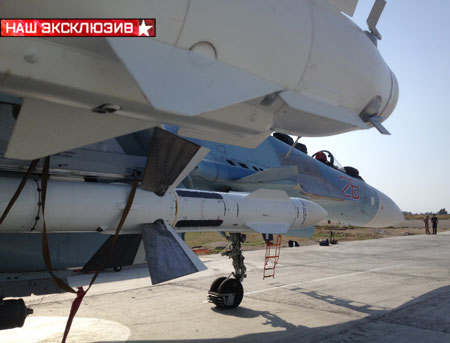 Истребители Су-30СМ готовятся к боевому вылету в Сирии Истребители Су-30СМ готовятся к боевому вылету в Сирии