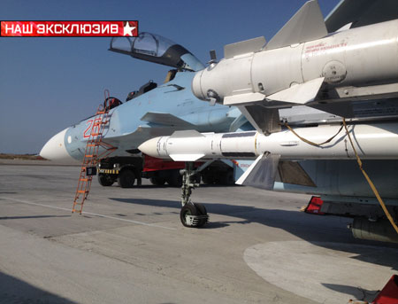 Истребители Су-30СМ готовятся к боевому вылету в Сирии Истребители Су-30СМ готовятся к боевому вылету в Сирии