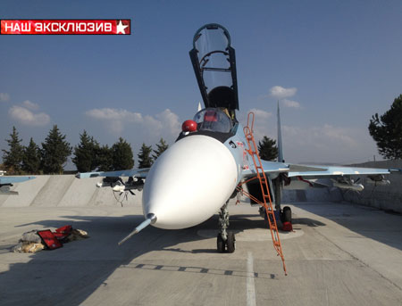 Истребители Су-30СМ готовятся к боевому вылету в Сирии Истребители Су-30СМ готовятся к боевому вылету в Сирии