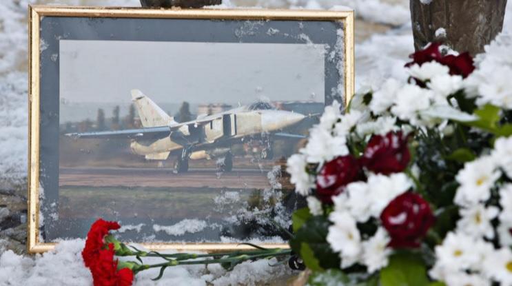 Самолёт с телом пилота российского Су-24 приземлился в Подмосковье Самолёт с телом пилота российского Су-24 приземлился в Подмосковье