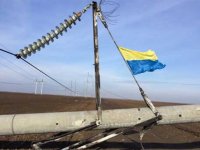 Украина отрубила Крым от энергопоставок