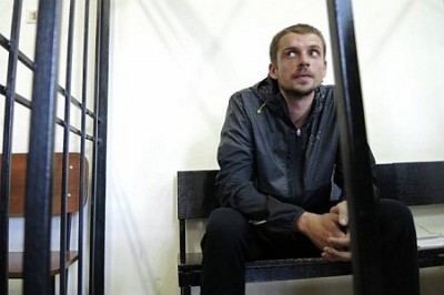 Спецназ избил покровителей убийц Олеся Бузины Спецназ избил покровителей убийц Олеся Бузины