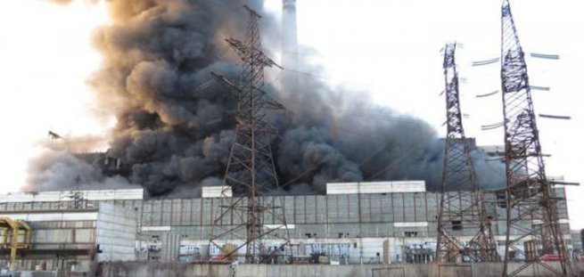 На украинских электростанциях начались взрывы