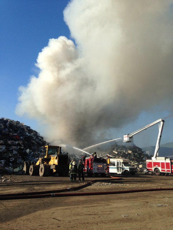 На химзаводе в Чикаго прогремело несколько взрывов На химзаводе в Чикаго прогремело несколько взрывов