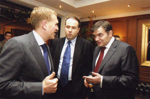 Дима Шумков. Столь обширные знания и такая прожорливость логично заканчиваются петлёй из галстуков