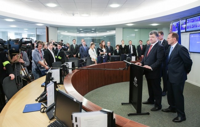 Патологическая жадность: Порошенко годами не меняет обувь Патологическая жадность: Порошенко годами не меняет обувь