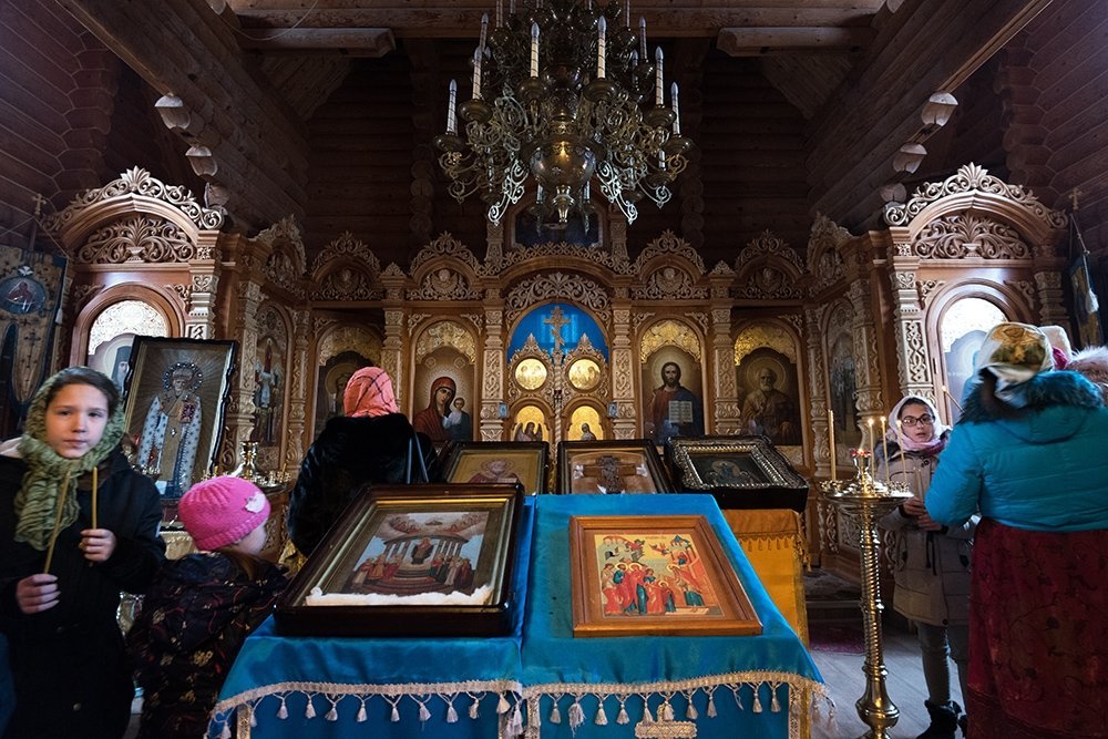 В монастыре под Астраханью замироточили 59 икон