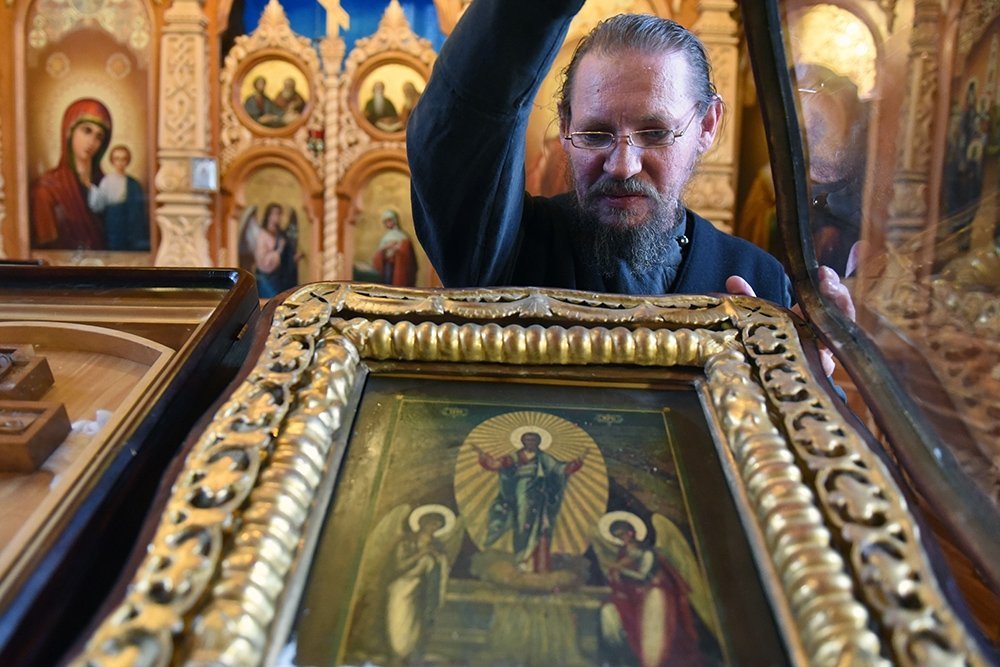 В монастыре под Астраханью замироточили 59 икон