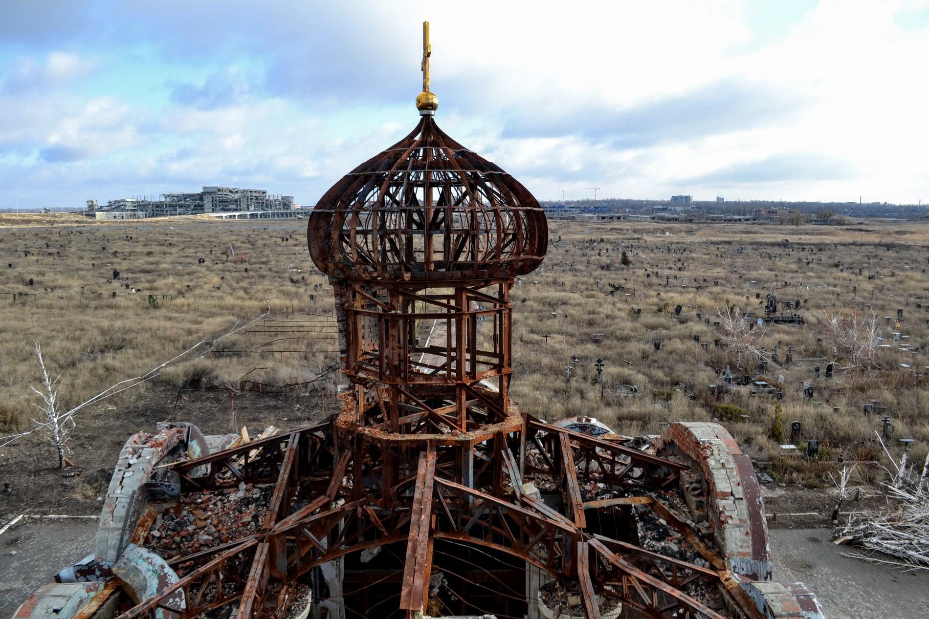 Страшные разрушения — фото монастыря Московского Патриархата, уничтоженного украинскими войсками Страшные разрушения — фото монастыря Московского Патриархата, уничтоженного украинскими войсками