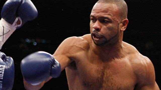 Рой Джонс проиграл британцу Маккаринелли Рой Джонс проиграл британцу Маккаринелли