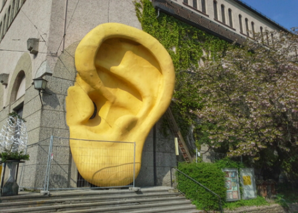 И у стен есть «уши». История одного изобретения и одного предательства И у стен есть «уши». История одного изобретения и одного предательства