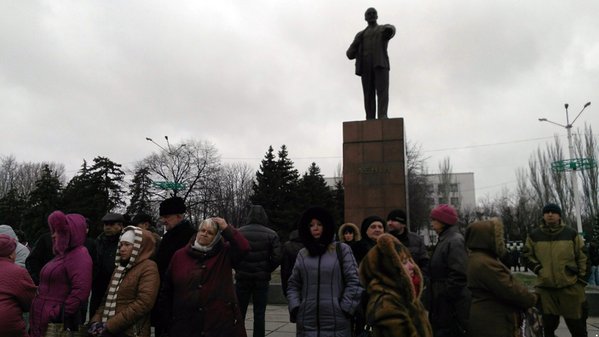 Жители Стаханова и сослуживцы простились с Павлом Дремовым Жители Стаханова и сослуживцы простились с Павлом Дремовым