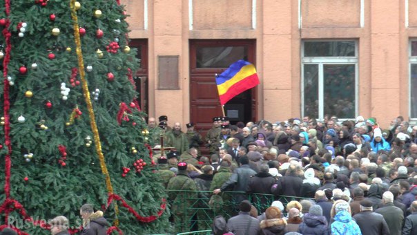 Жители Стаханова и сослуживцы простились с Павлом Дремовым Жители Стаханова и сослуживцы простились с Павлом Дремовым