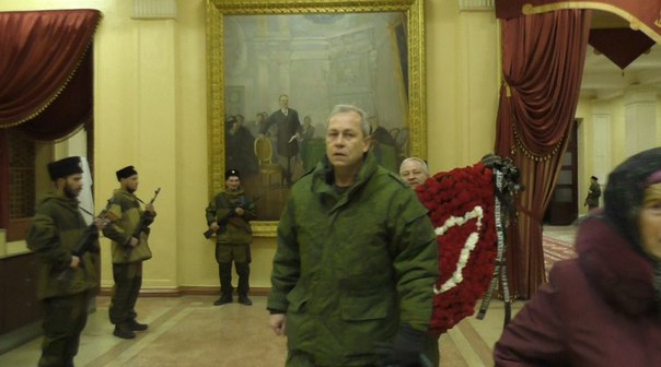 Жители Стаханова и сослуживцы простились с Павлом Дремовым Жители Стаханова и сослуживцы простились с Павлом Дремовым