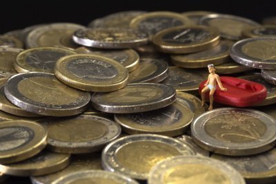 Эй, шпроты, время собирать камни! Эй, шпроты, время собирать камни!