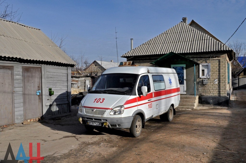 Дебальцево и Углегорск готовятся к своему первому Новому году в составе ДНР. Дебальцево и Углегорск готовятся к своему первому Новому году в составе ДНР.