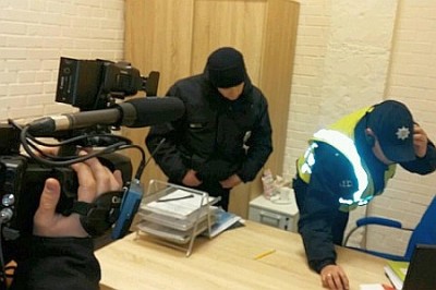 В Киеве заминировали телеканал NewsOne В Киеве заминировали телеканал NewsOne